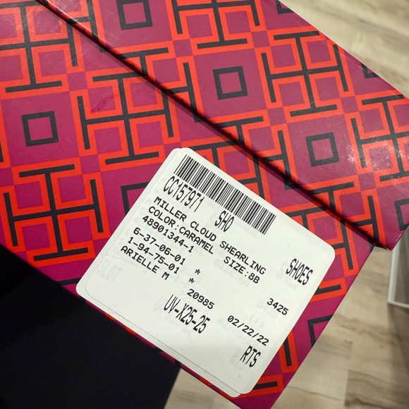 Tory Burch - Picture 2 of 7